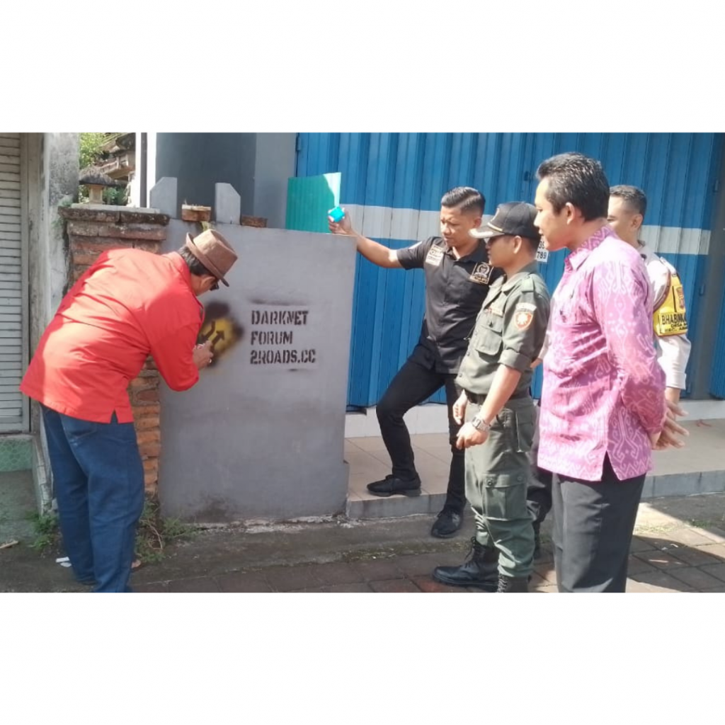 Penertiban Tulisan Viral di lingkungan desa mambal